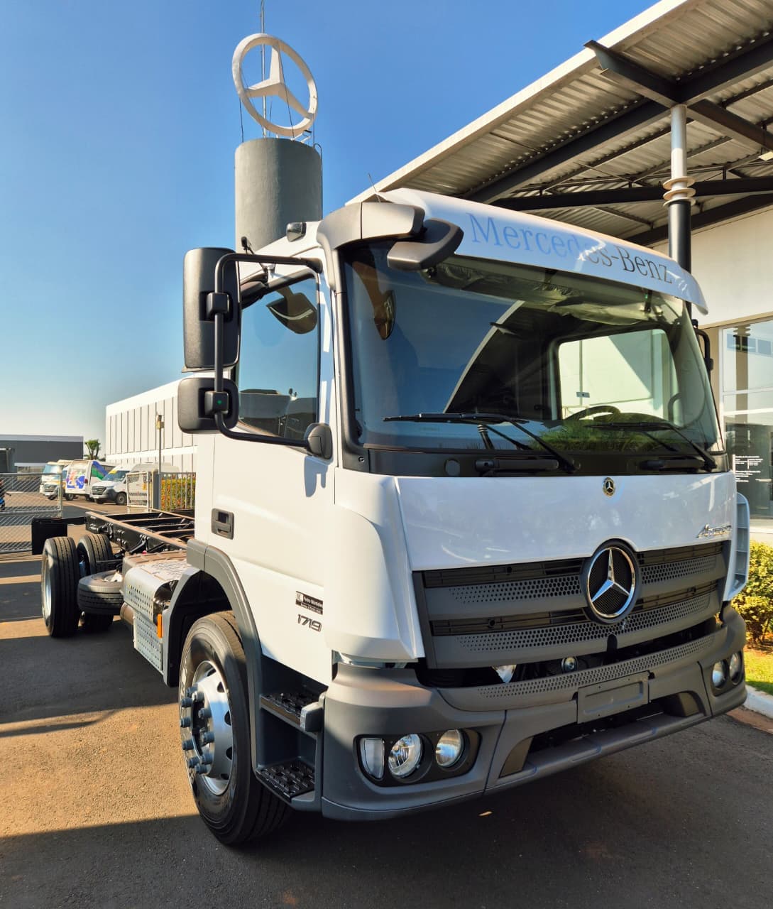 Atego 1719 4x2 - 2025 - 0KM